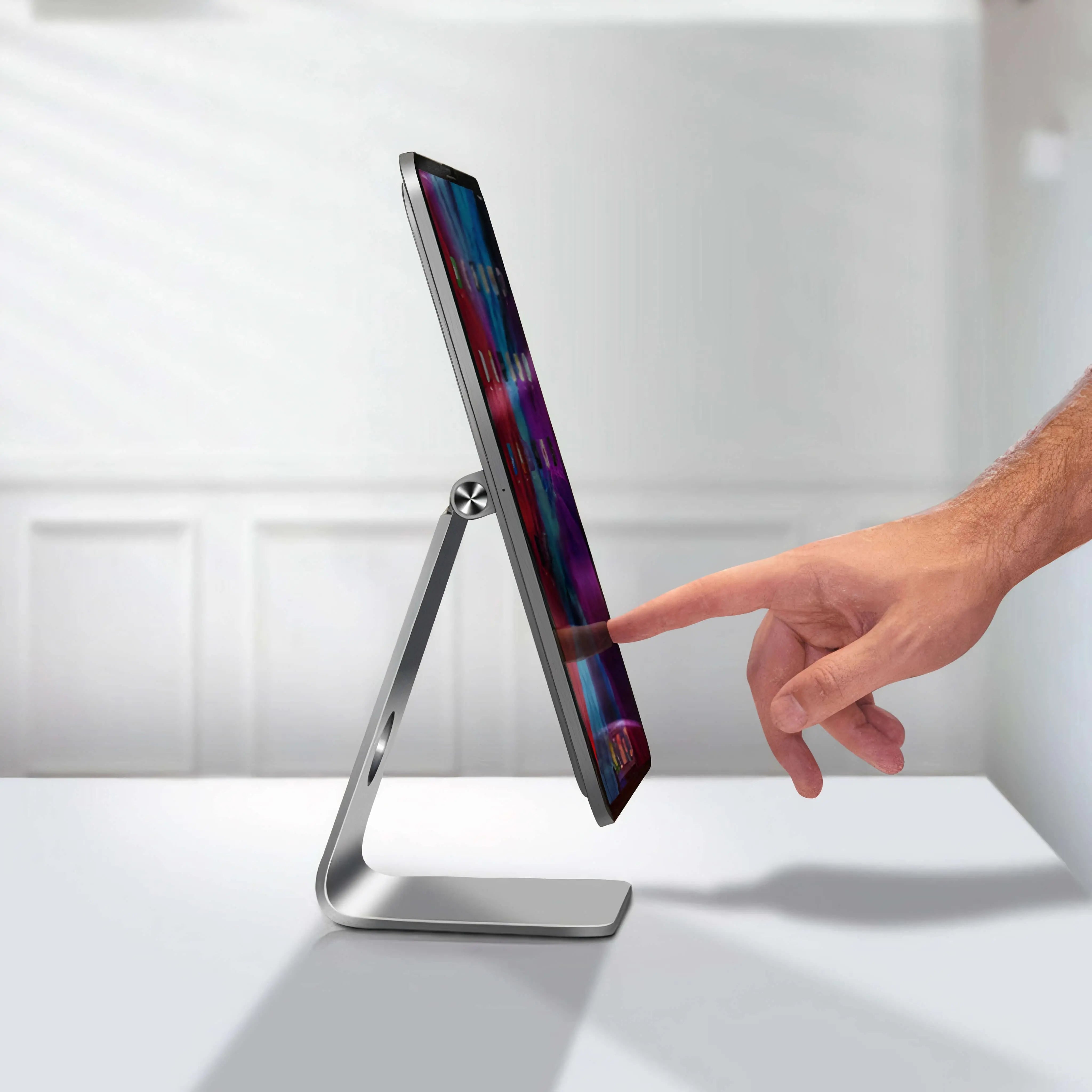 MagStand iPad