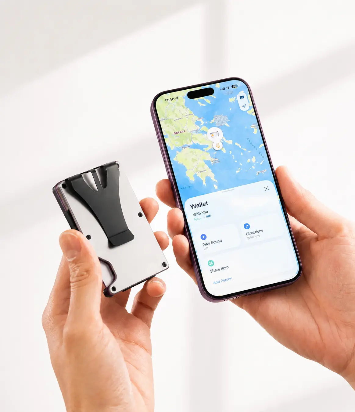 Smart wallets and Find My compatible trackers